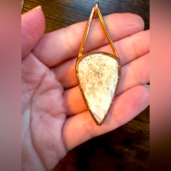 ELEGANT PNW Gemstone Necklace ✨ - Picture 6 of 6